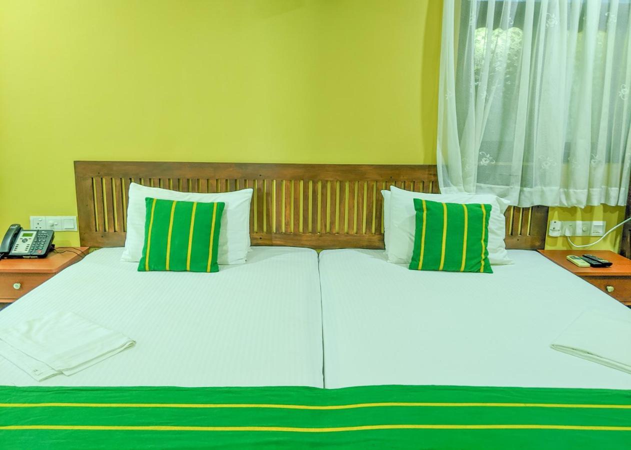 Yala Golden Wild Bed & Breakfast Tissamaharama Ngoại thất bức ảnh